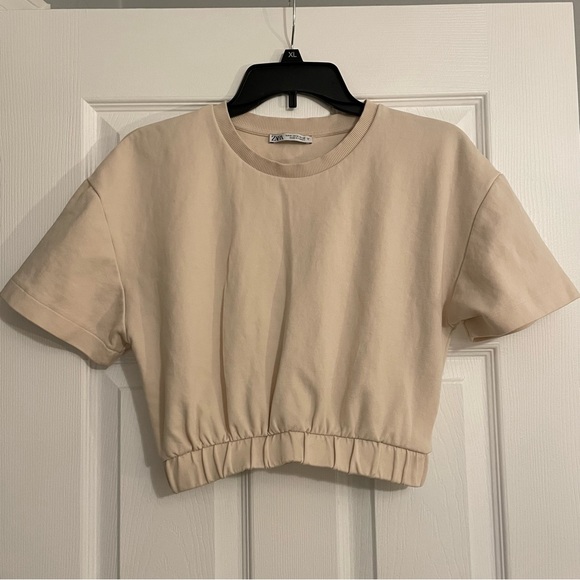✖️SOLD✖️ Zara Cream Cropped T-Shirt - Picture 1 of 6